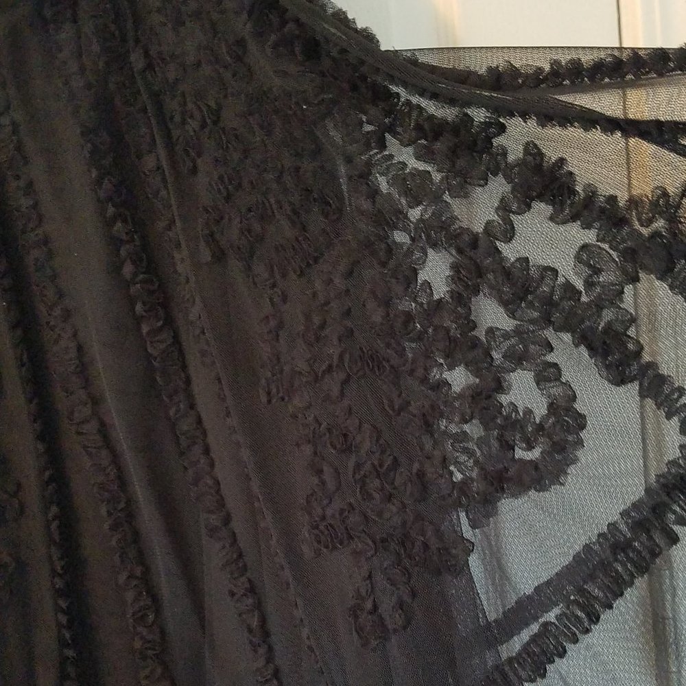 DKNY jet black lace and silk skirt - size 2